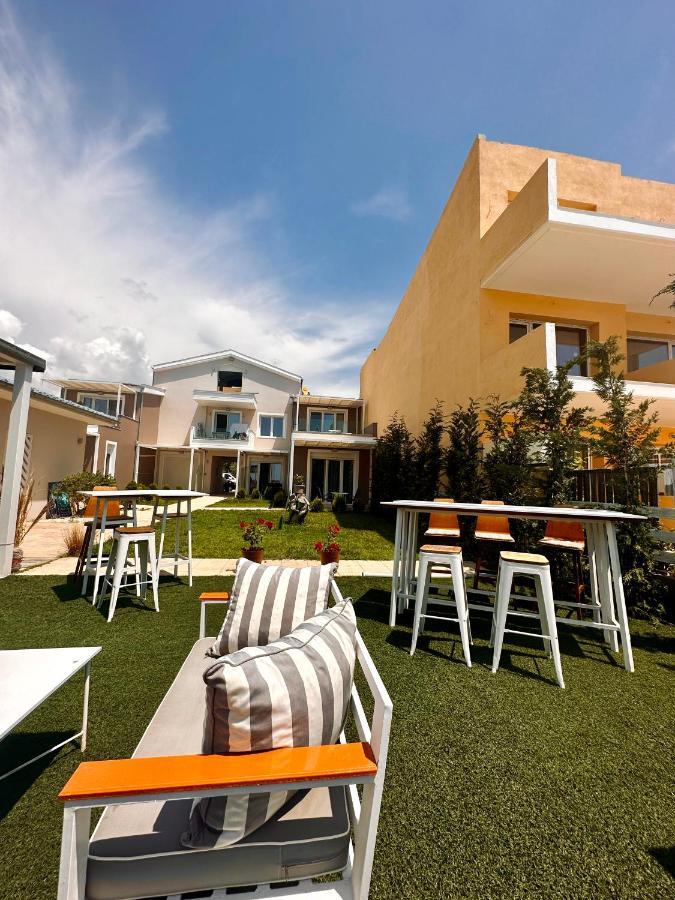 Crystal Blue Apartment Potos Ngoại thất bức ảnh