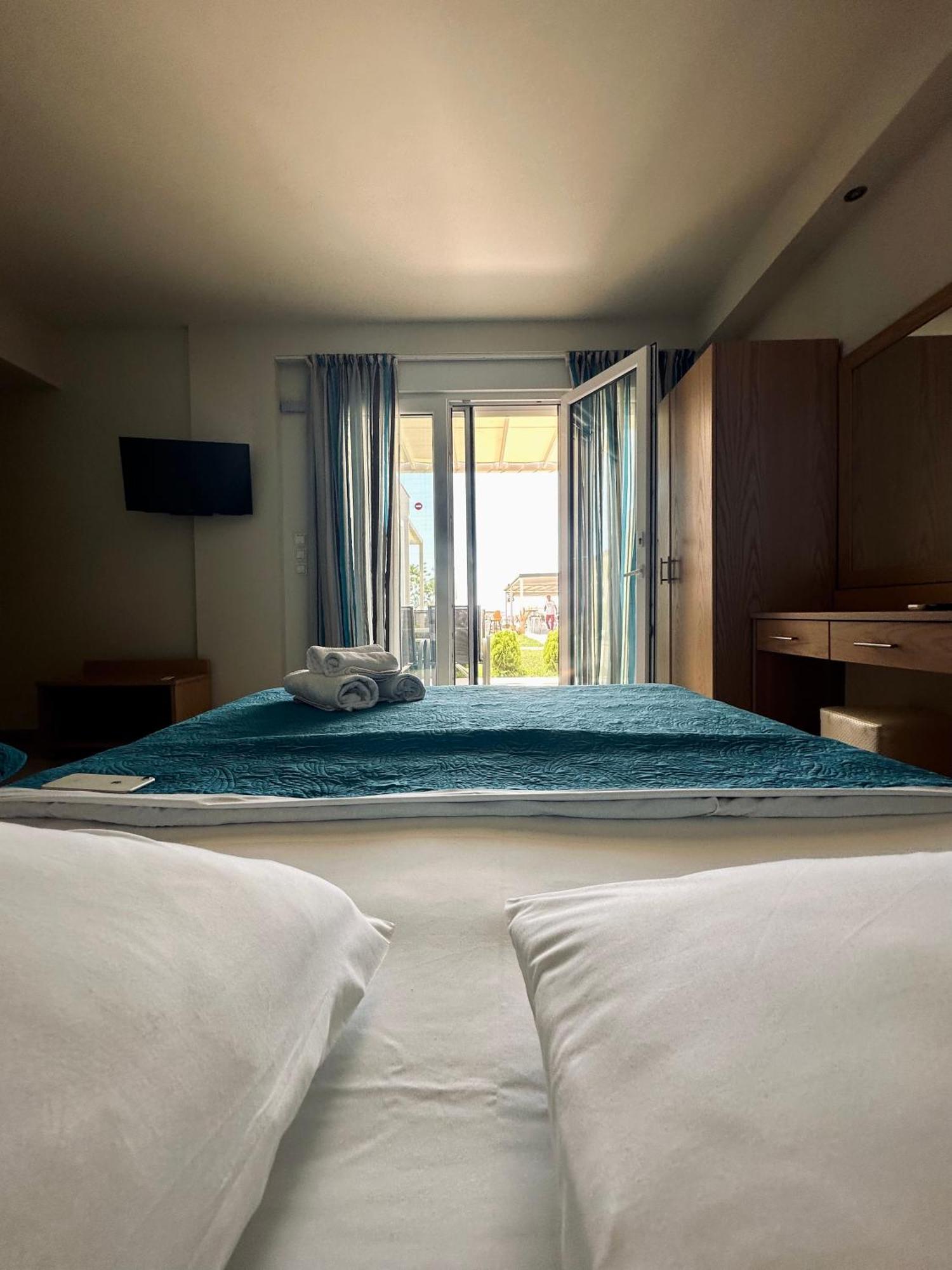 Crystal Blue Apartment Potos Ngoại thất bức ảnh